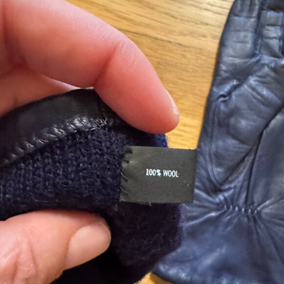 Vintage Women's Navy Blue Wool-Lined Pleather Gloves, Winter Wear - Picture 3 of 6